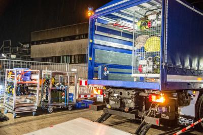 Goeppingen: THW muss mit 3 Orstverbaenden Wasser auf dem ehemaligen Gelaende des Frey Centers abpumpen